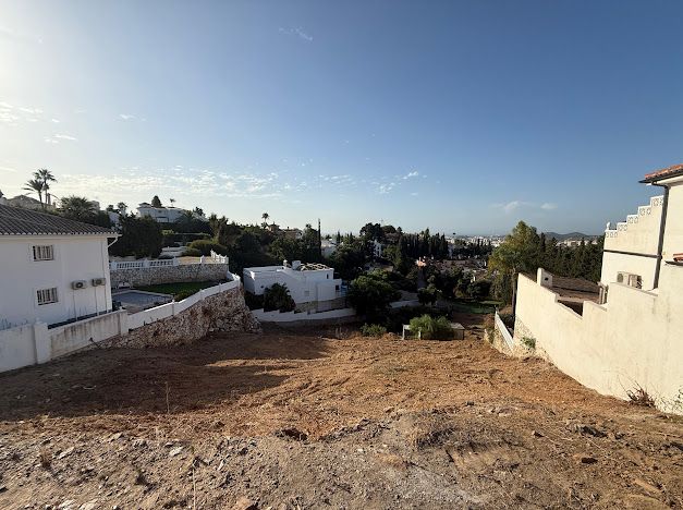 Image No.4-3 Bed Plot for sale