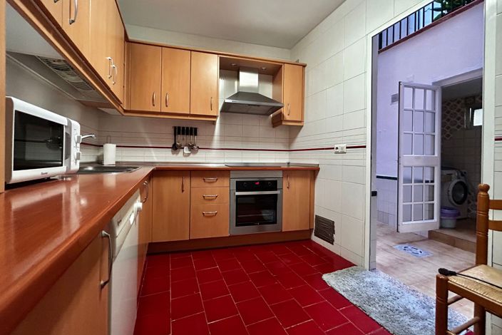 Image No.24-4 Bed Apartment for sale