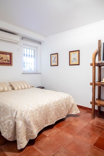 Image No.20-5 Bed Villa for sale