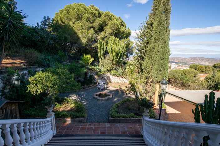 Image No.10-5 Bed Villa for sale