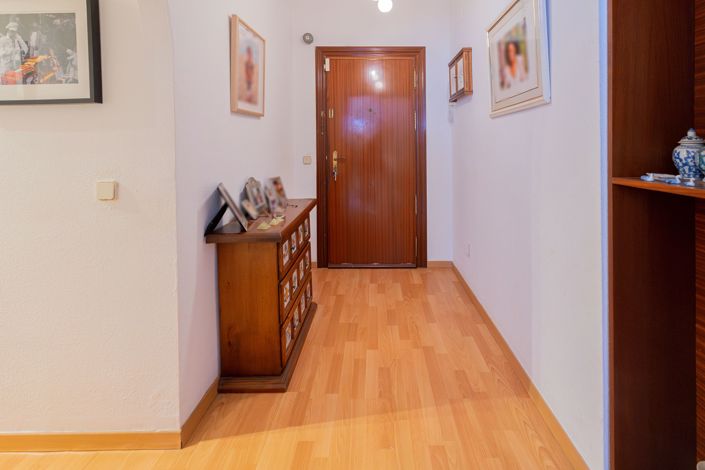 Image No.14-3 Bed Apartment for sale