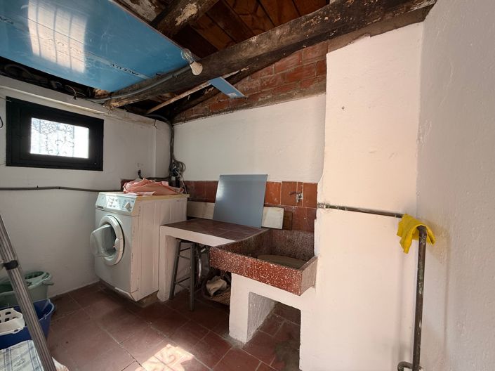 Image No.14-4 Bed Property for sale