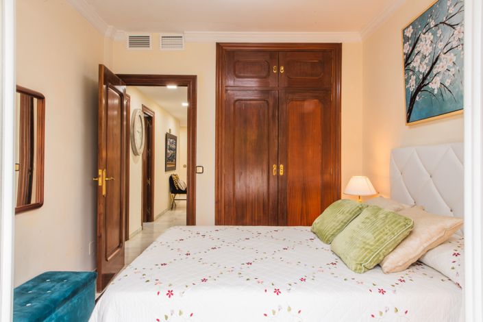 Image No.12-7 Bed Villa for sale