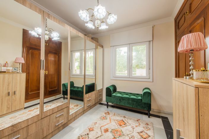 Image No.22-7 Bed Villa for sale