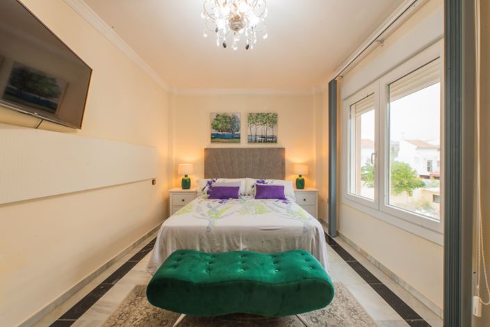 Image No.25-7 Bed Villa for sale