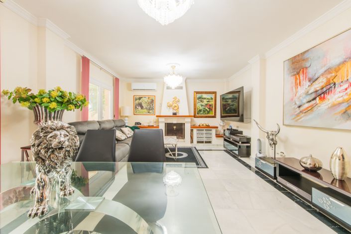 Image No.28-7 Bed Villa for sale