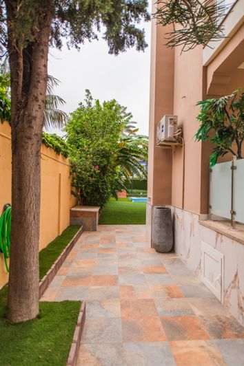 Image No.5-7 Bed Villa for sale