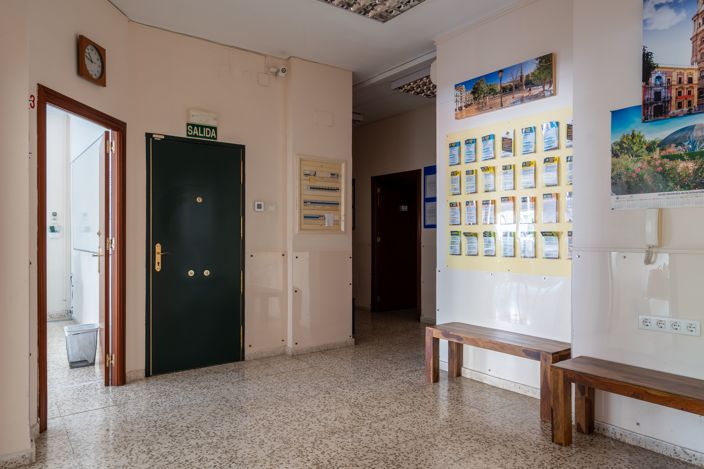 Image No.14-6 Bed Apartment for sale