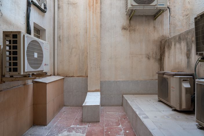 Image No.16-6 Bed Apartment for sale