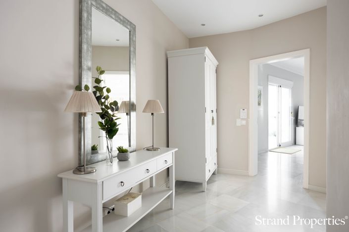 Image No.18-4 Bed House for sale