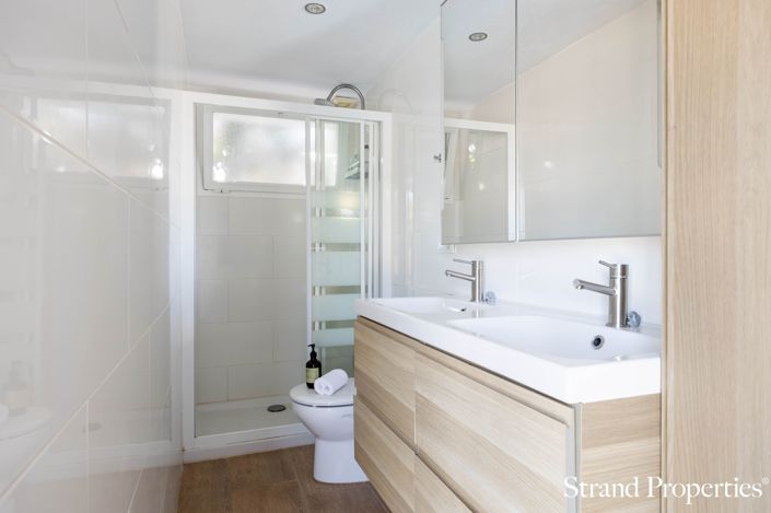 Image No.21-4 Bed House for sale