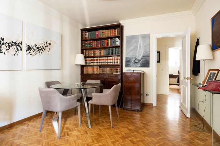 Image No.2-Appartement de 2 chambres à vendre à Málaga City