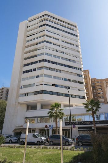 Image No.27-3 Bed Apartment for sale