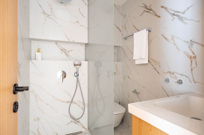 Image No.16-3 Bed House for sale