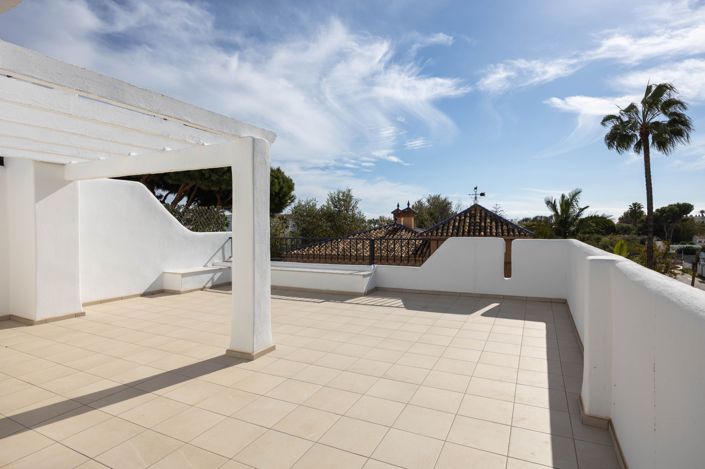 Image No.27-3 Bed House for sale