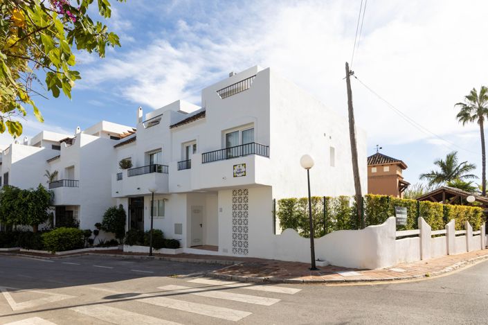 Image No.30-3 Bed House for sale