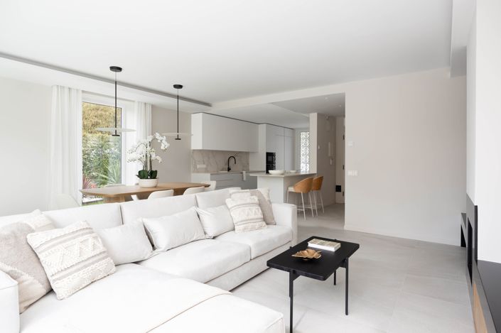 Image No.8-3 Bed House for sale