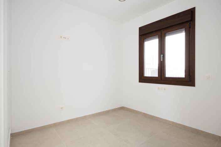 Image No.21-2 Bed Townhouse for sale