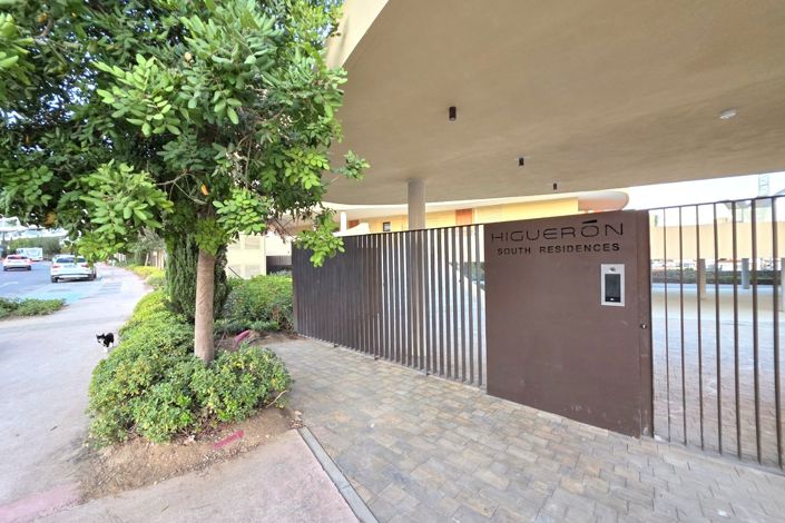 Image No.25-3 Bed Apartment for sale