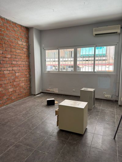 Image No.8-2 Bed Commercial for sale