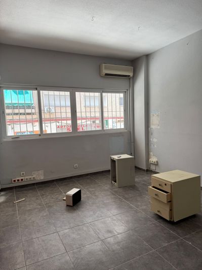 Image No.9-2 Bed Commercial for sale