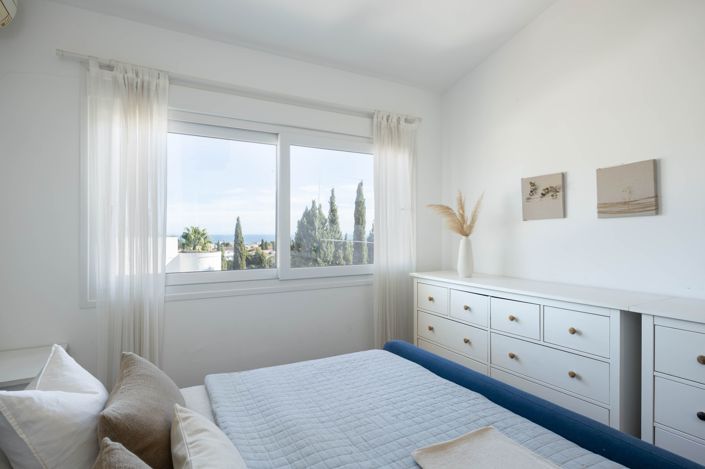 Image No.19-3 Bed Townhouse for sale