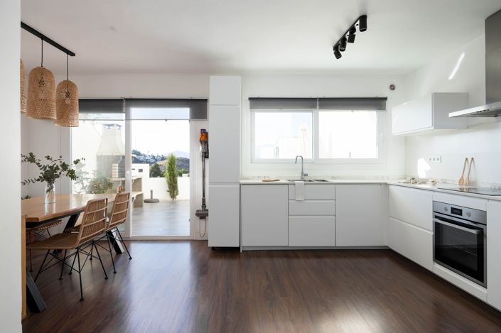 Image No.6-3 Bed Townhouse for sale