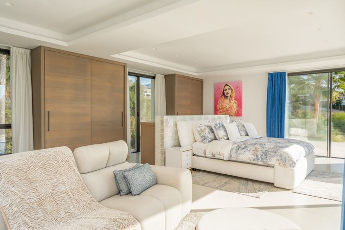 Image No.25-5 Bed Villa for sale