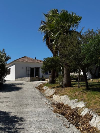 Image No.3-4 Bed House for sale