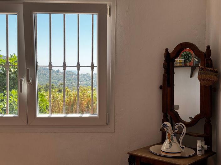 Image No.9-4 Bed House for sale