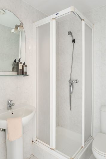 Image No.16-2 Bed Apartment for sale