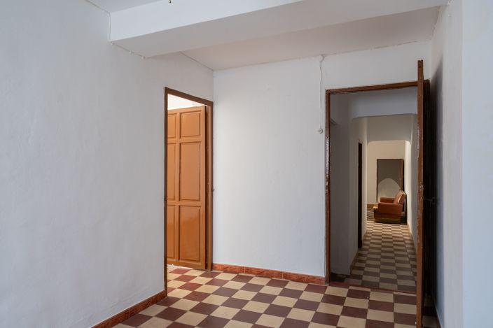 Image No.14-5 Bed House for sale