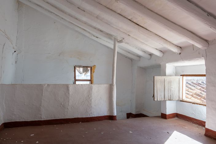 Image No.20-5 Bed House for sale