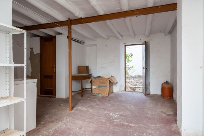 Image No.24-5 Bed House for sale