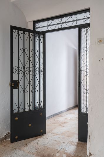 Image No.3-5 Bed House for sale