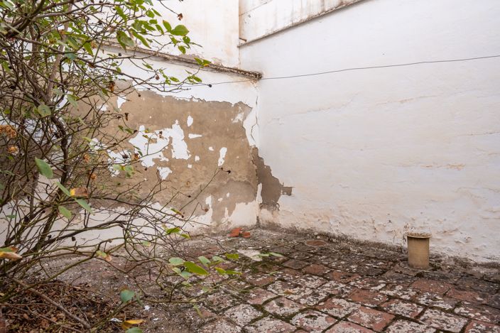 Image No.6-5 Bed House for sale