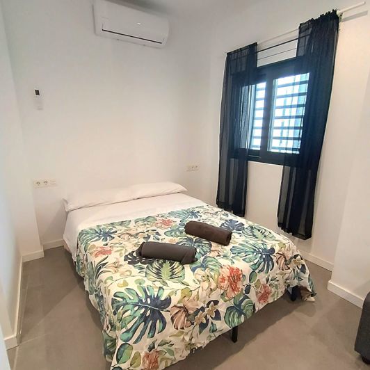 Image No.11-11 Bed Property for sale