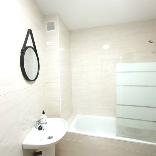 Image No.15-11 Bed Property for sale