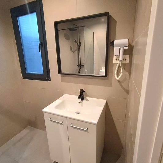 Image No.24-11 Bed Property for sale