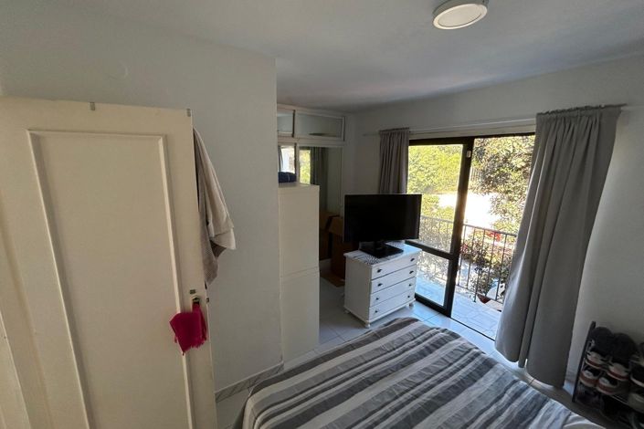 Image No.11-4 Bed Townhouse for sale