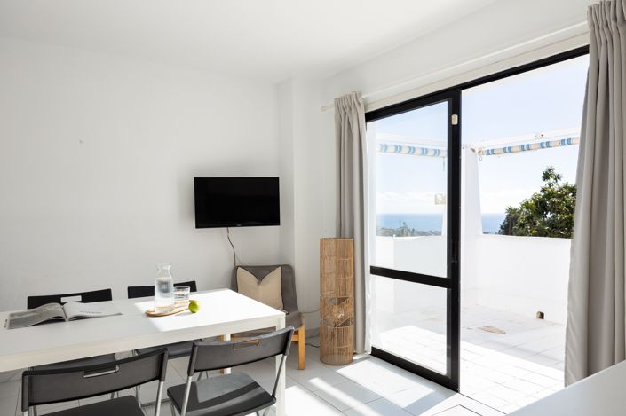 Image No.20-4 Bed Townhouse for sale