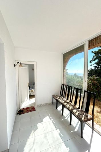 Image No.22-4 Bed Townhouse for sale