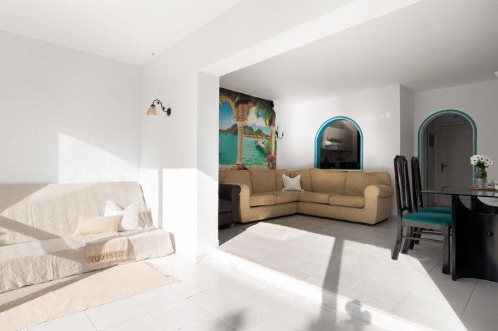 Image No.22-4 Bed Townhouse for sale