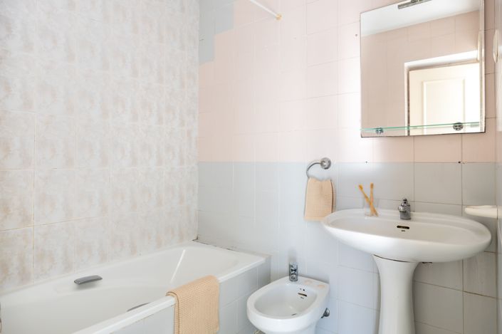 Image No.28-4 Bed Townhouse for sale