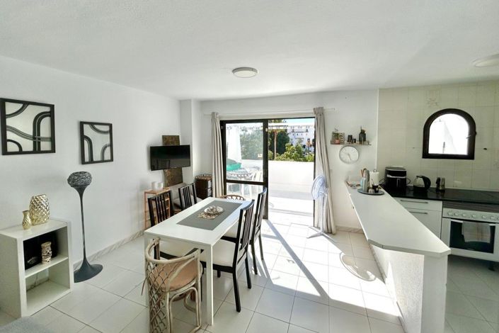 Image No.3-4 Bed Townhouse for sale