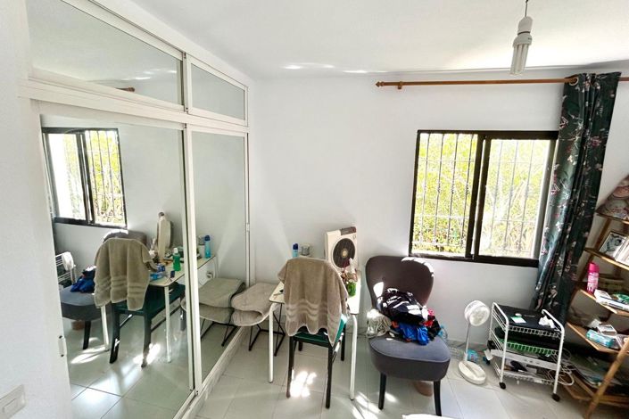 Image No.30-4 Bed Townhouse for sale