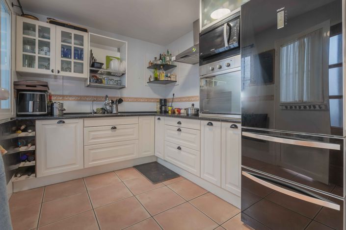 Image No.11-4 Bed Townhouse for sale