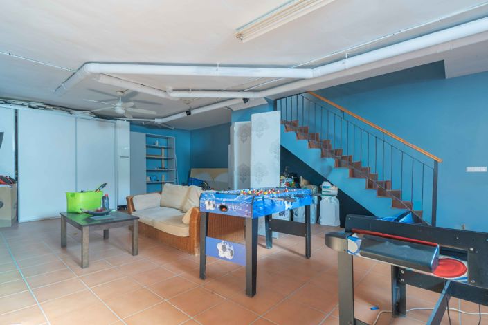 Image No.15-4 Bed Townhouse for sale