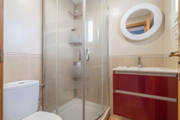 Image No.25-4 Bed Townhouse for sale