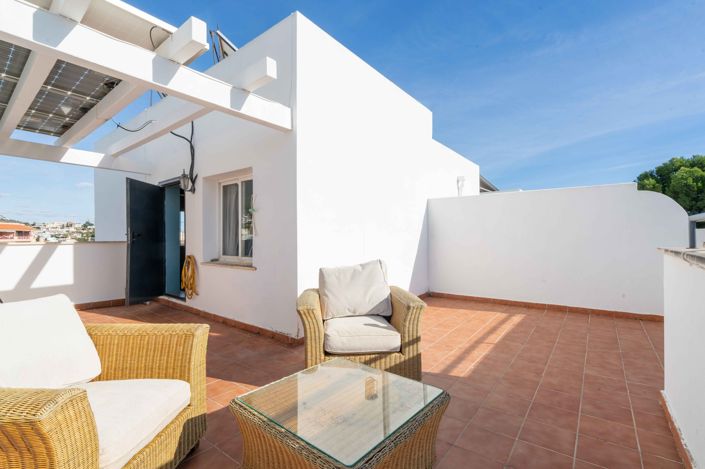 Image No.26-4 Bed Townhouse for sale